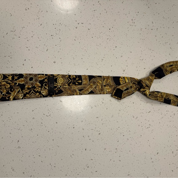 Gianni Versace Men Tie 100% Silk - Picture 4 of 5